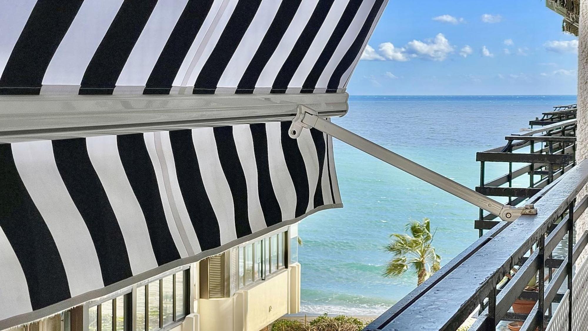 Beachfront 1Br Apartment In Center Of Marbella! Εξωτερικό φωτογραφία